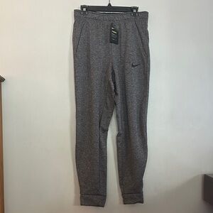 Nike men NWT Charcoal Therma & Dri Fit Jogger Sweatpants with pockets